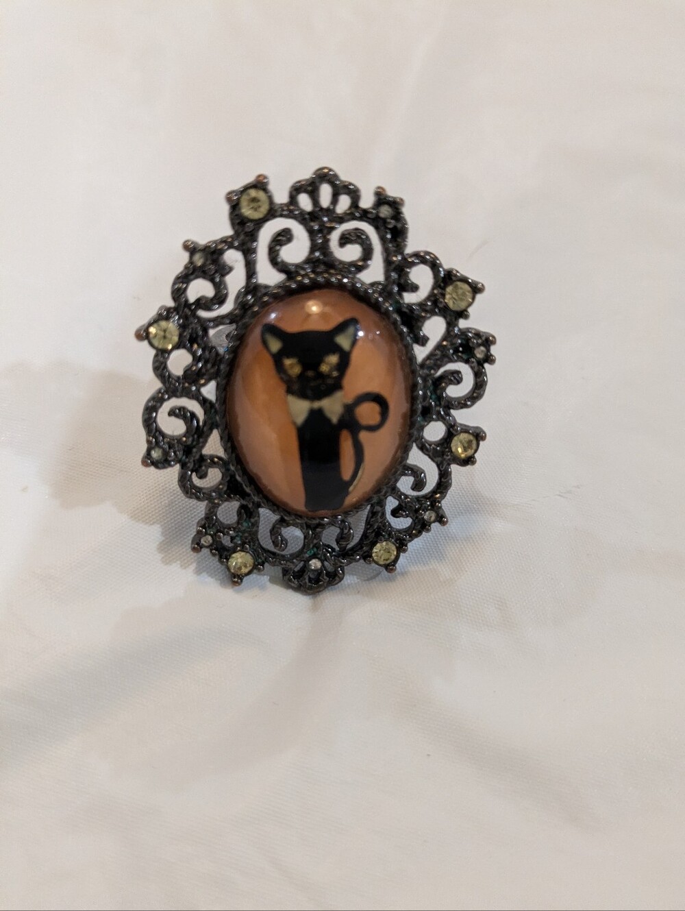 Betsey Johnson Cameo Lucite Statement Ring